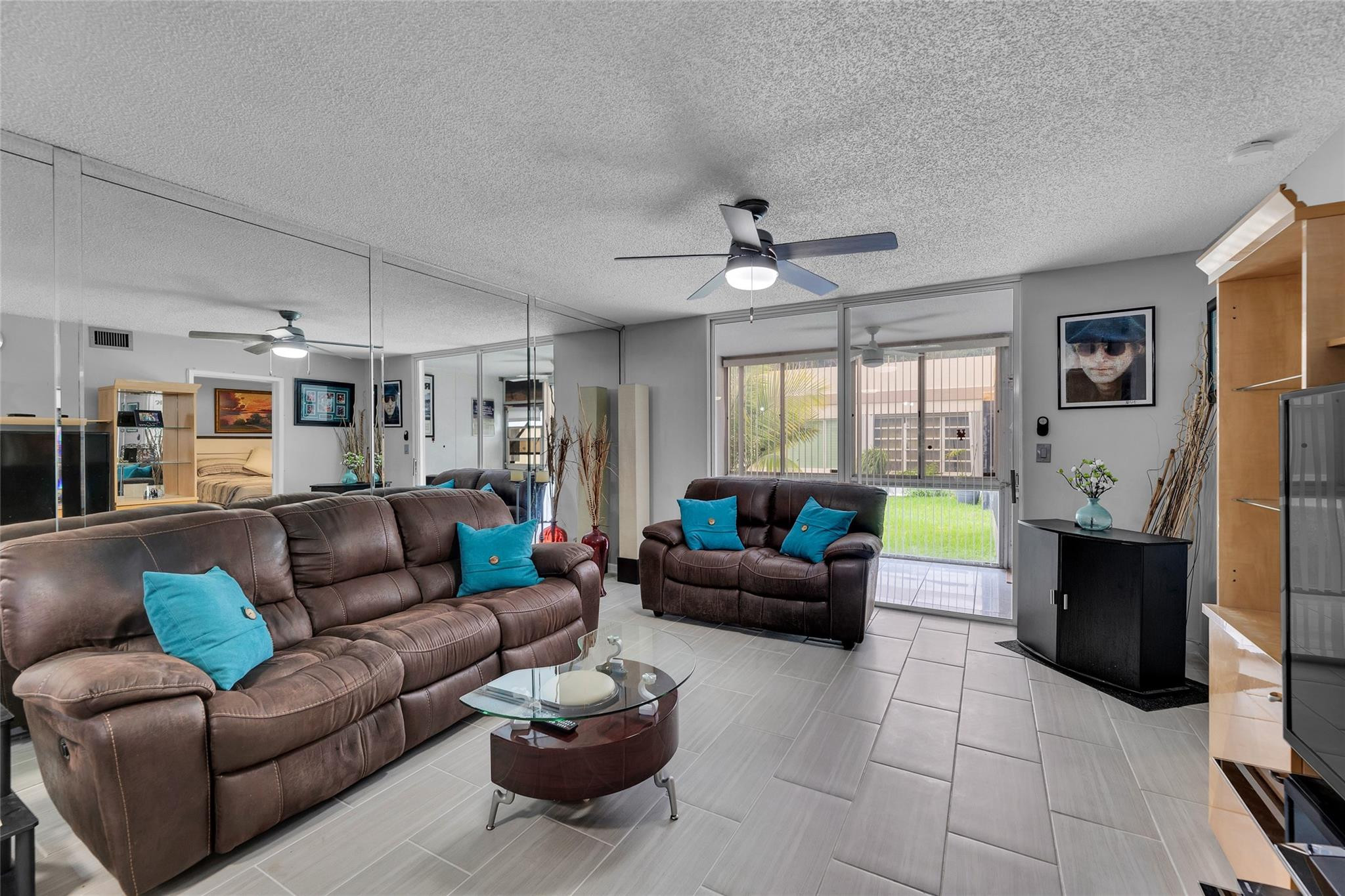 19000 Stewart Cir 5