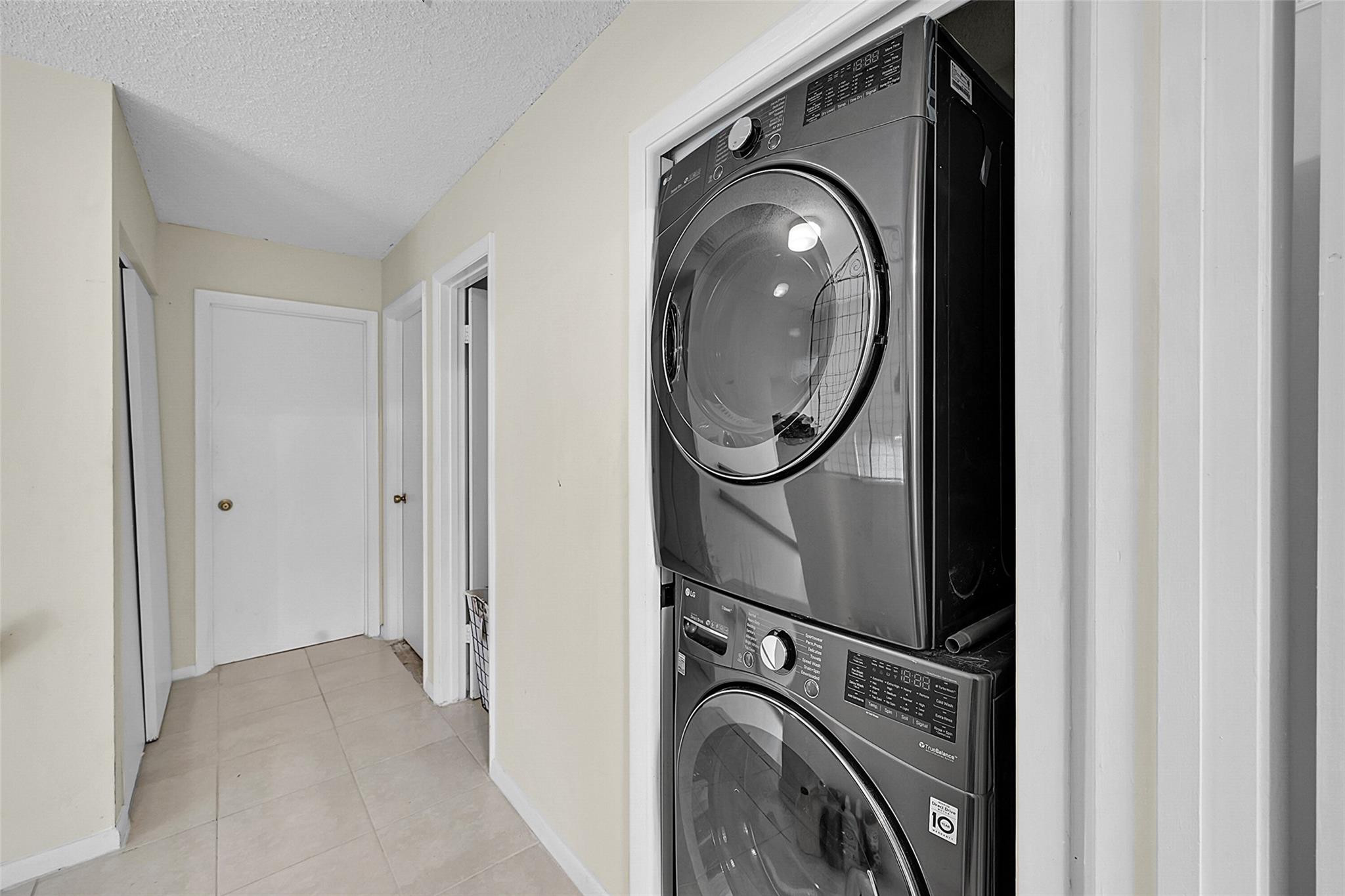 1301 Hampton Blvd 1301