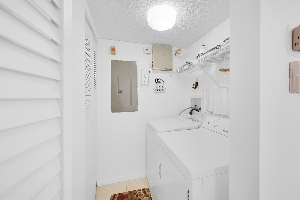 6670 Villa Sonrisa Dr 211