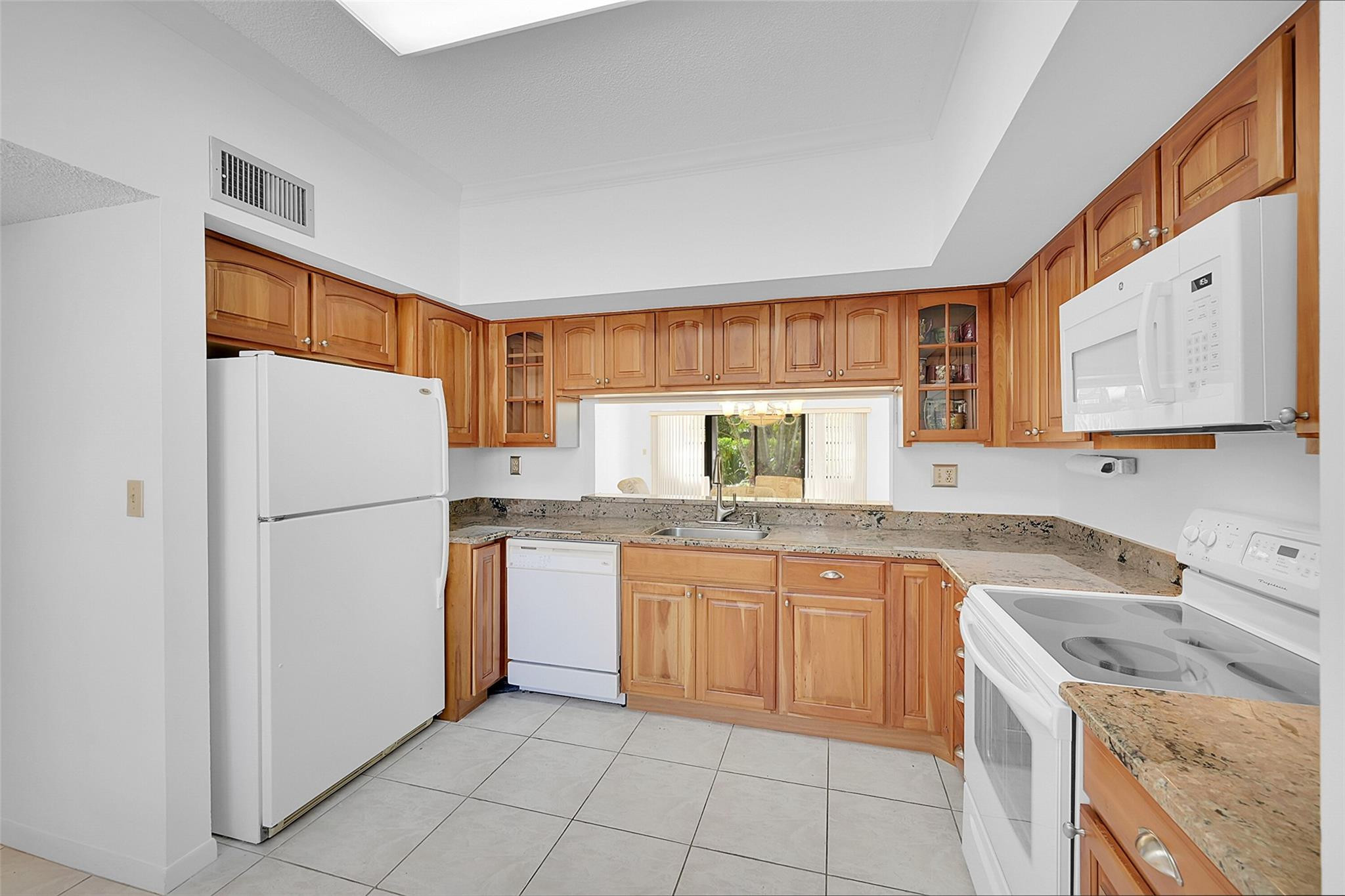 6670 Villa Sonrisa Dr 211