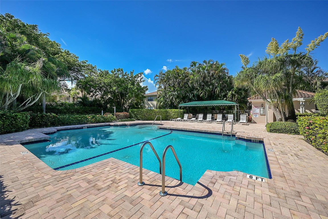 6670 Villa Sonrisa Dr 211