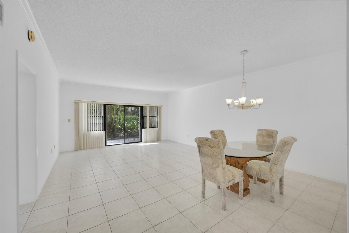 6670 Villa Sonrisa Dr 211