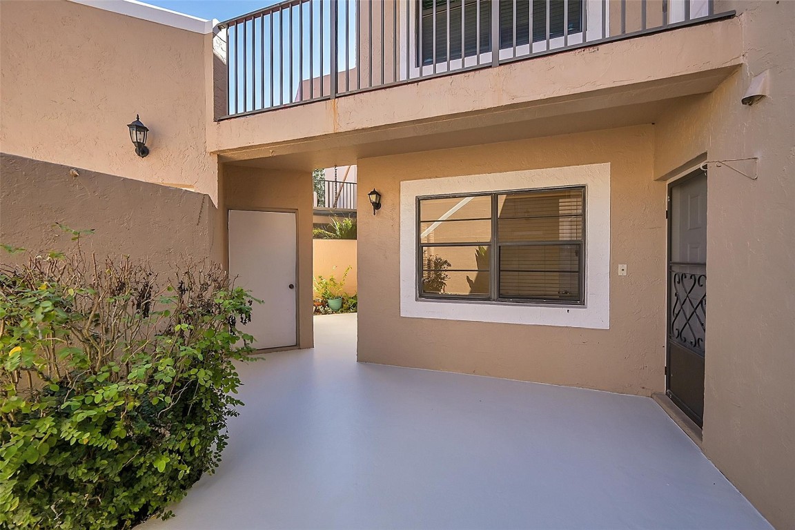 6670 Villa Sonrisa Dr 211