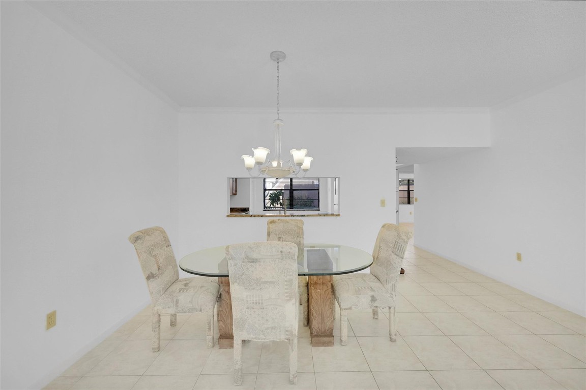 6670 Villa Sonrisa Dr 211