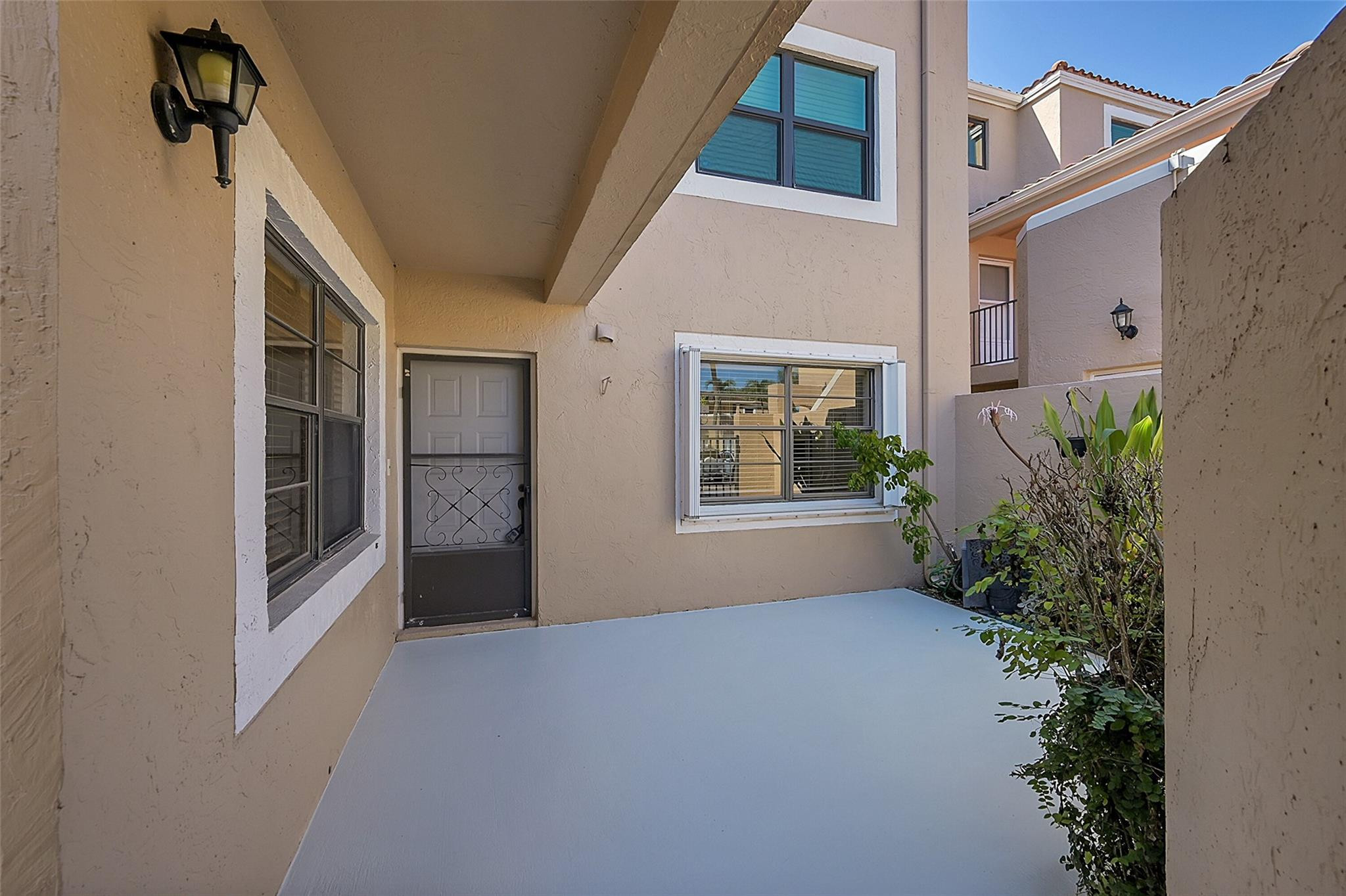 6670 Villa Sonrisa Dr 211