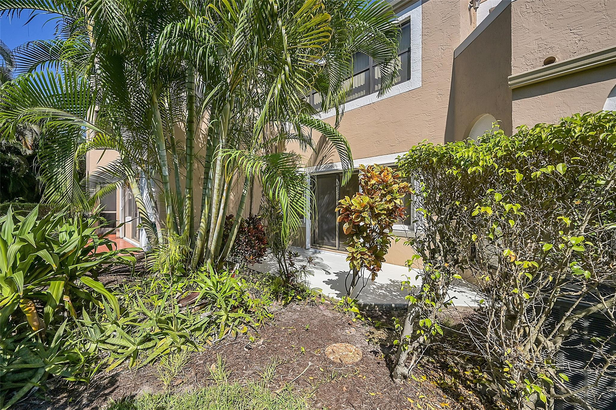 6670 Villa Sonrisa Dr 211