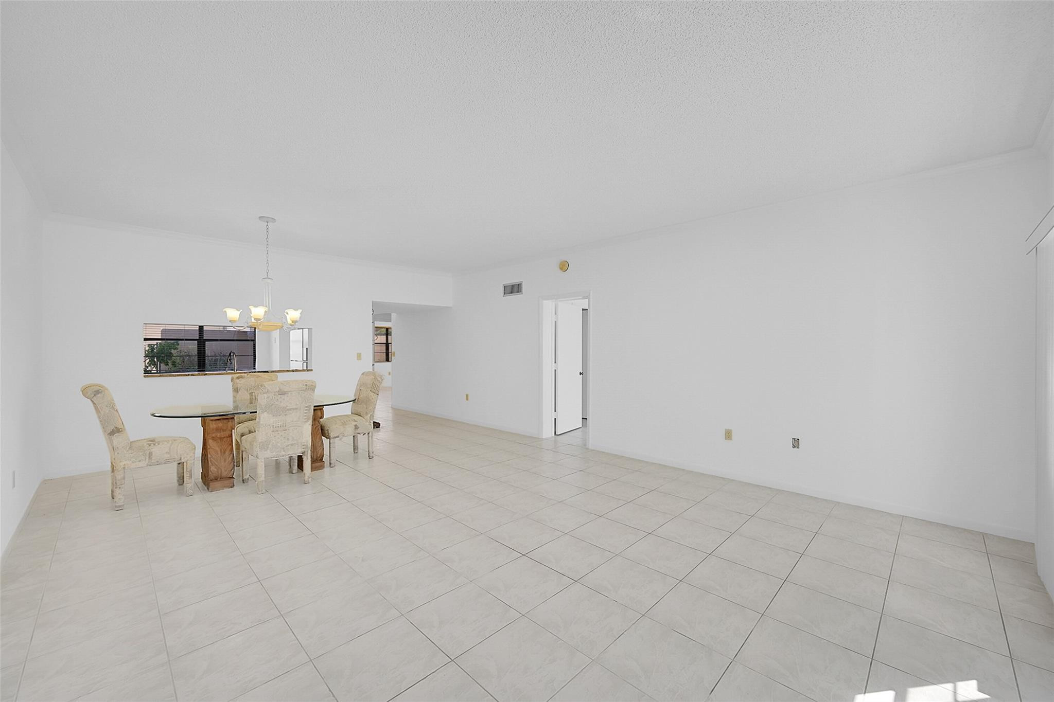 6670 Villa Sonrisa Dr 211