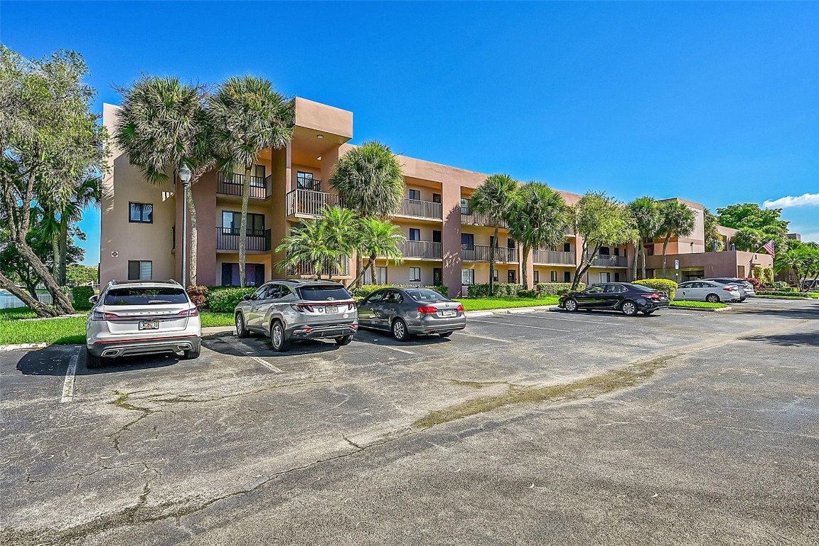 7452 Ashmont Cir 310