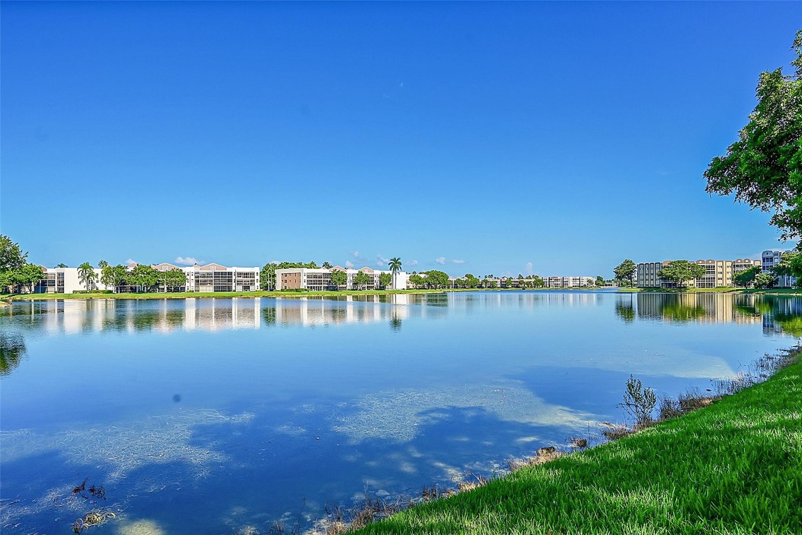 7452 Ashmont Cir 310