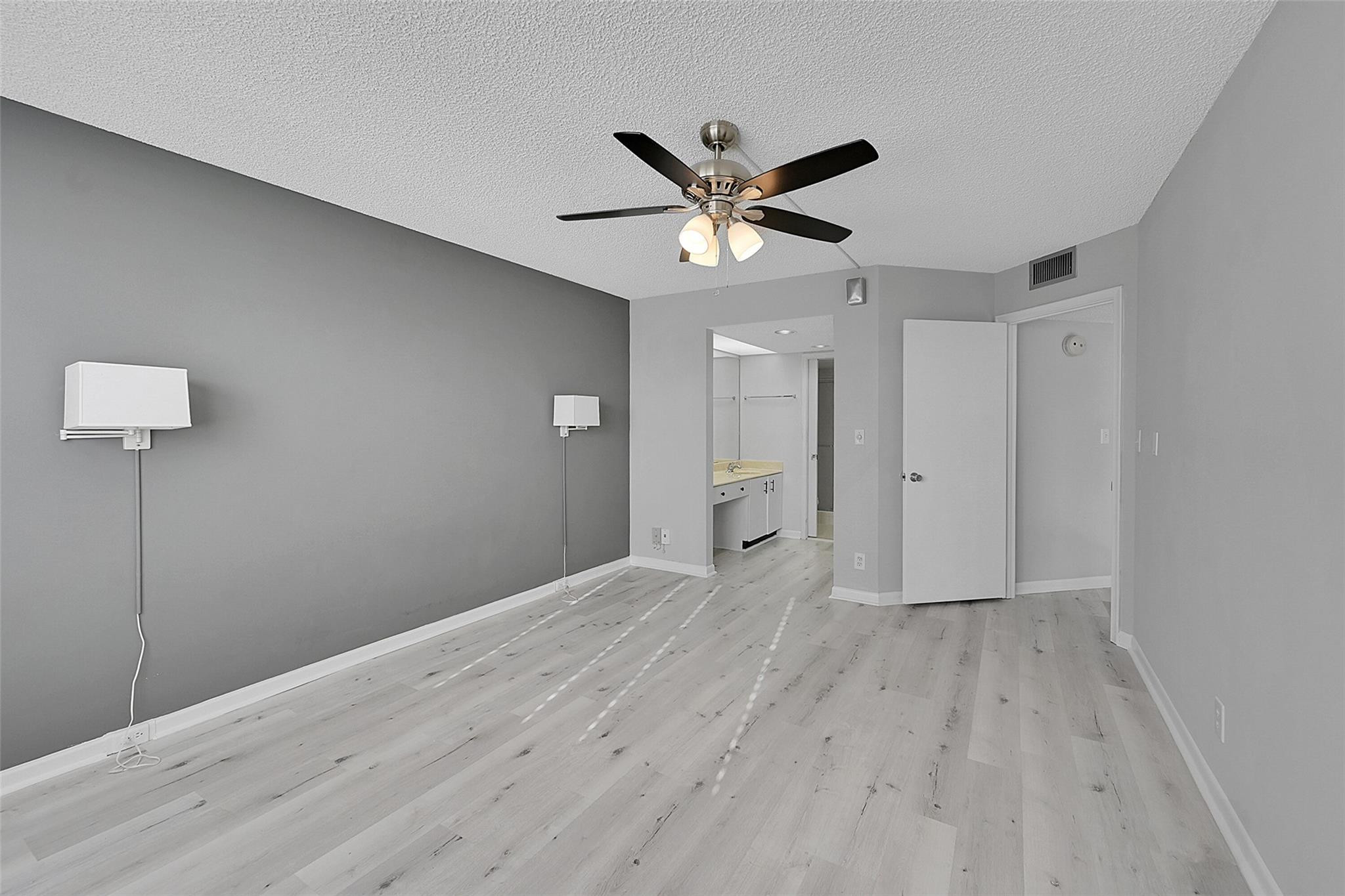 1604 Abaco Dr F4