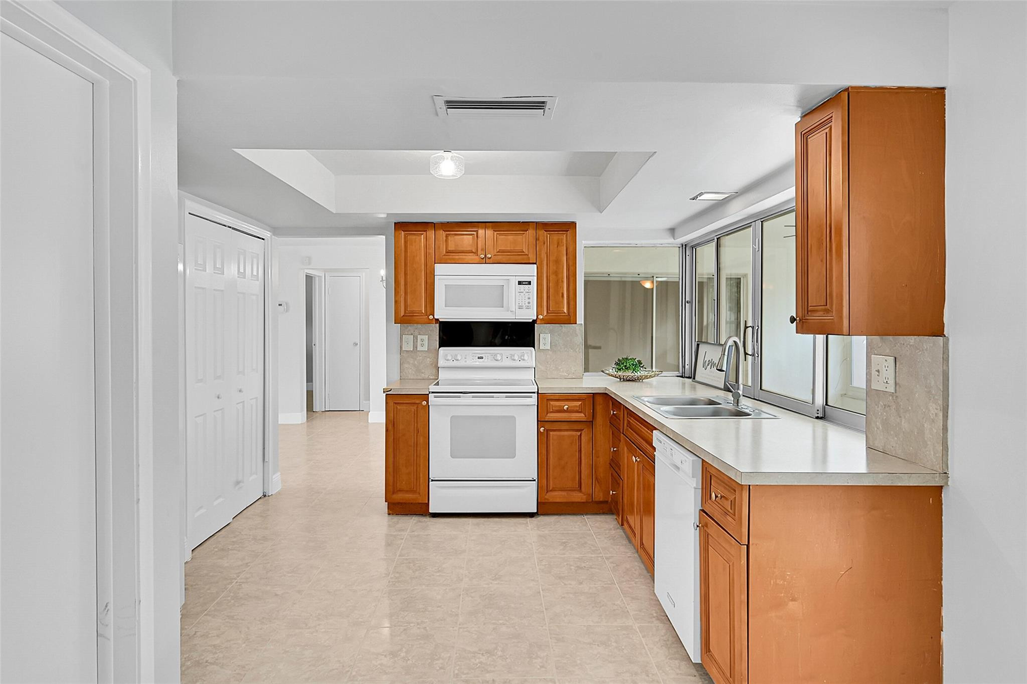7550 Sunset Strip