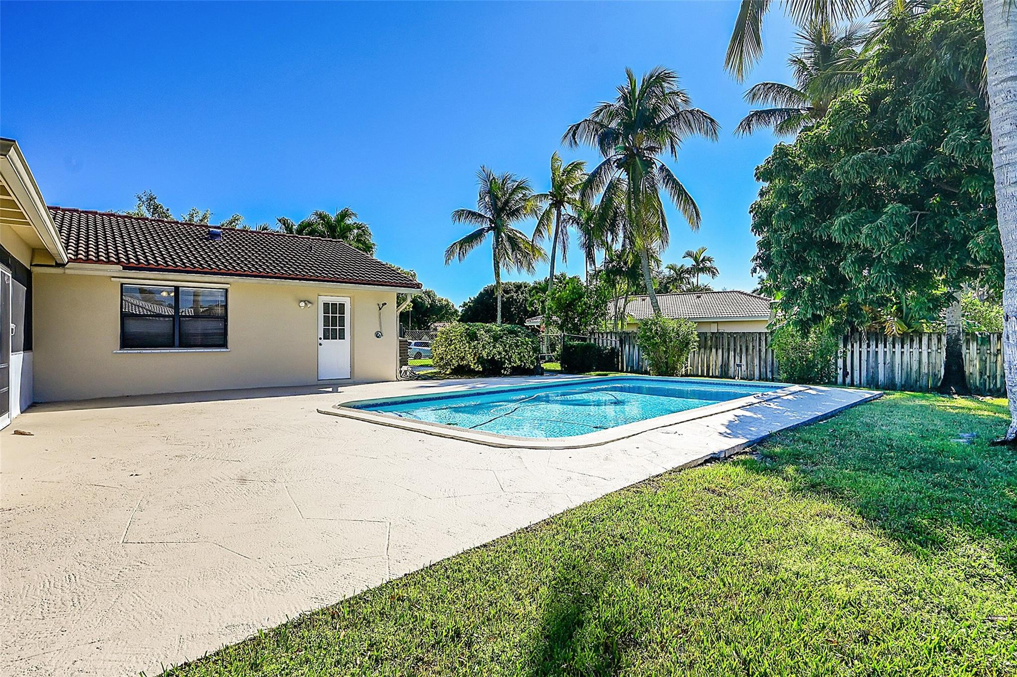 2800 NW 106th Ave