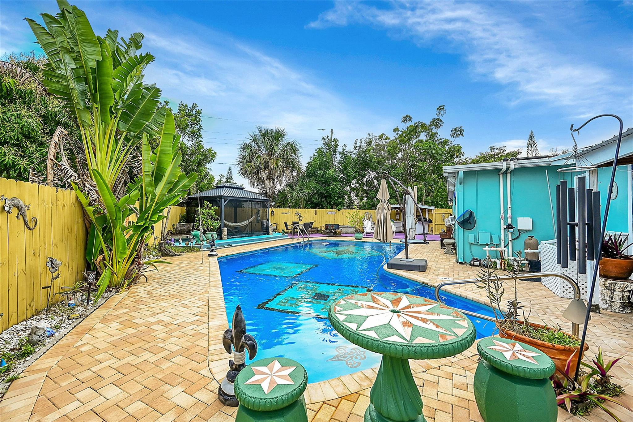 264 NE 44th Ct