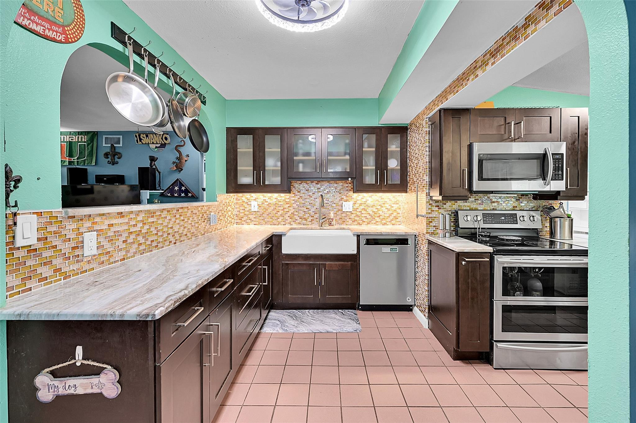 264 NE 44th Ct