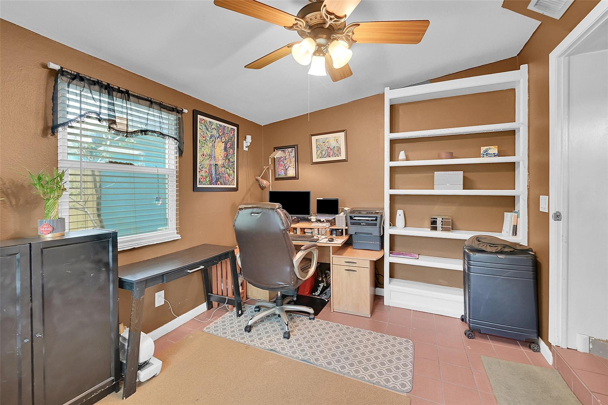 264 NE 44th Ct
