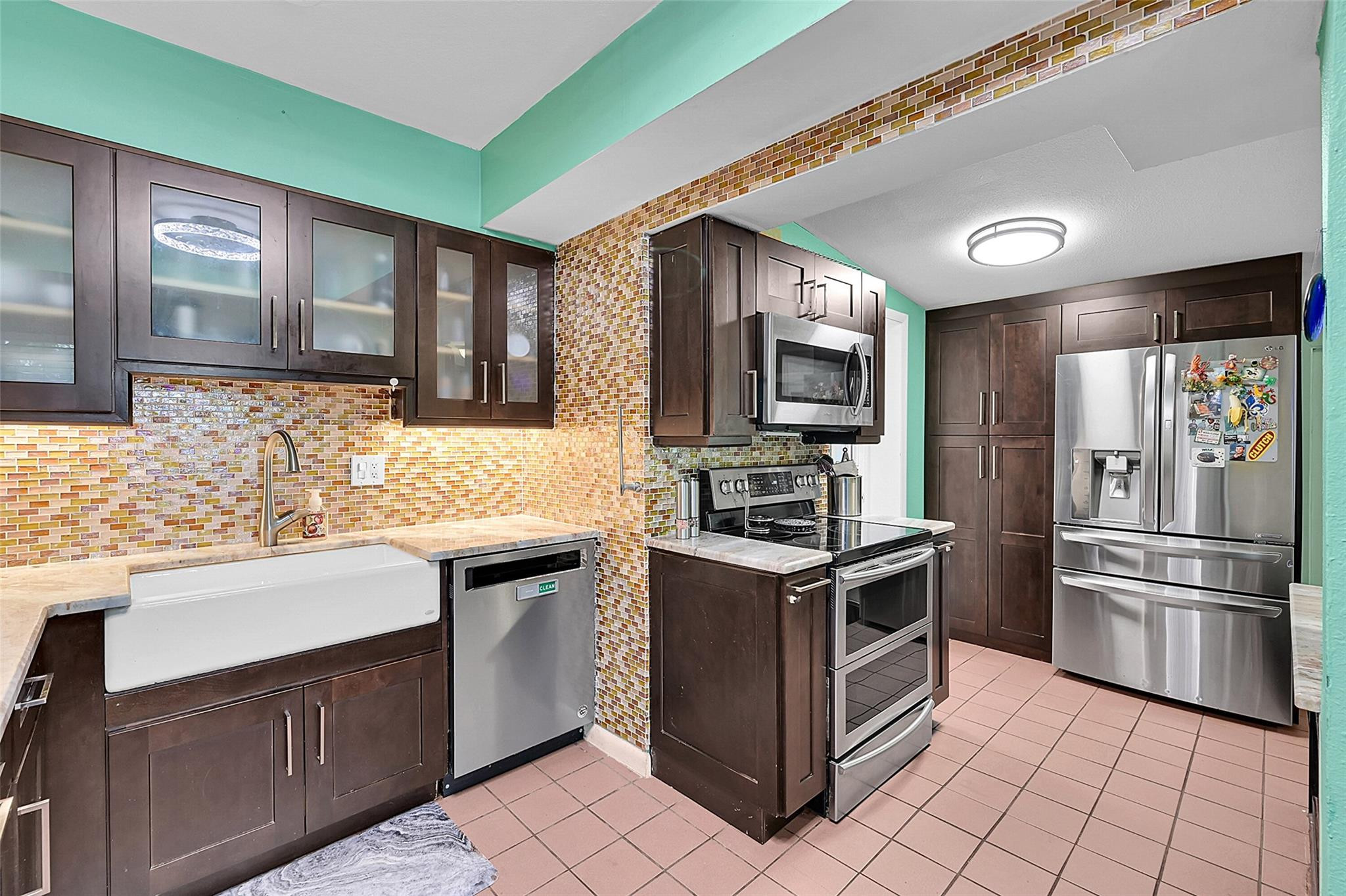 264 NE 44th Ct