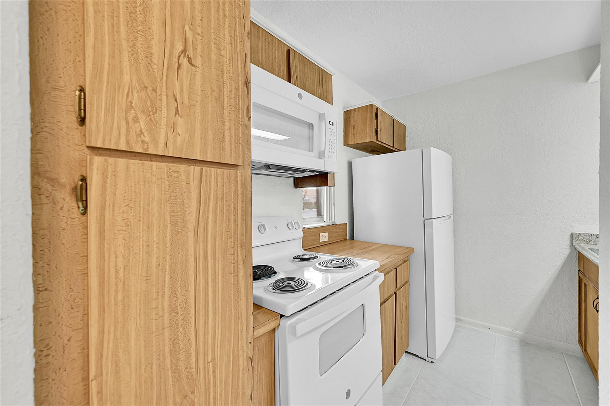 10149 Twin Lakes Dr 2-B