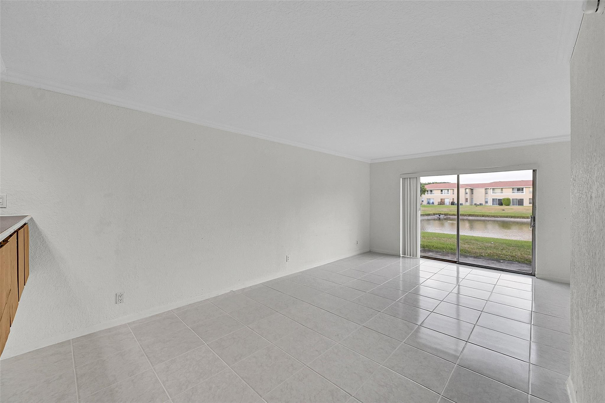 10149 Twin Lakes Dr 2-B