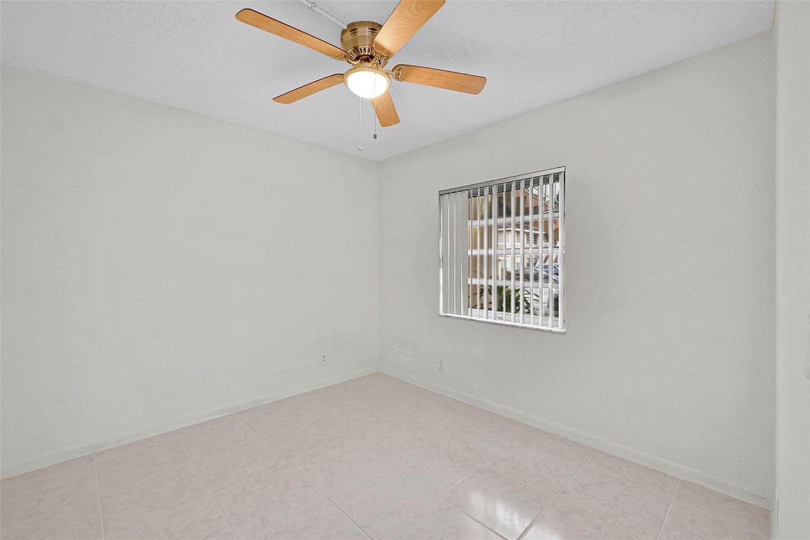 10149 Twin Lakes Dr 2-B