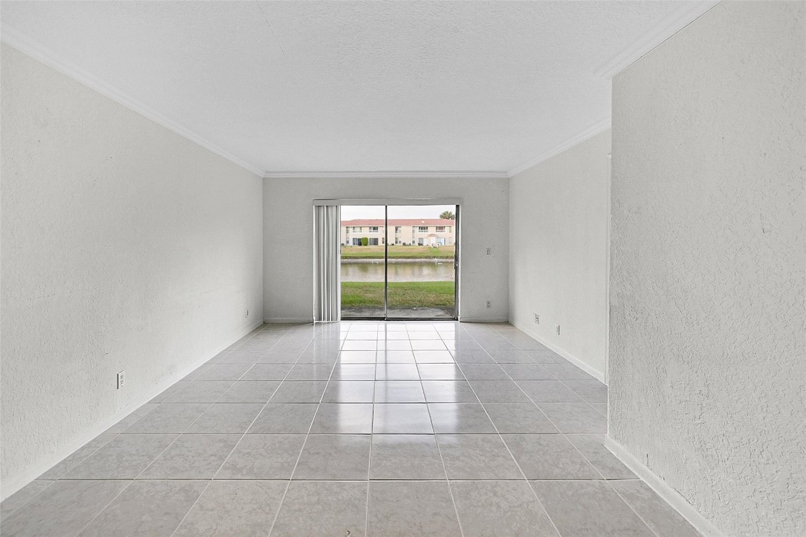 10149 Twin Lakes Dr 2-B