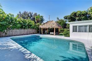 10 S Swinton Cir