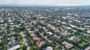 10 S Swinton Cir