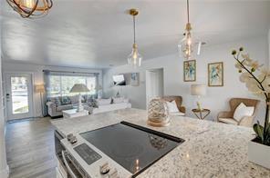 10 S Swinton Cir