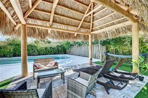 10 S Swinton Cir