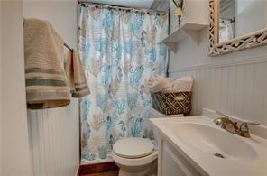 10 S Swinton Cir