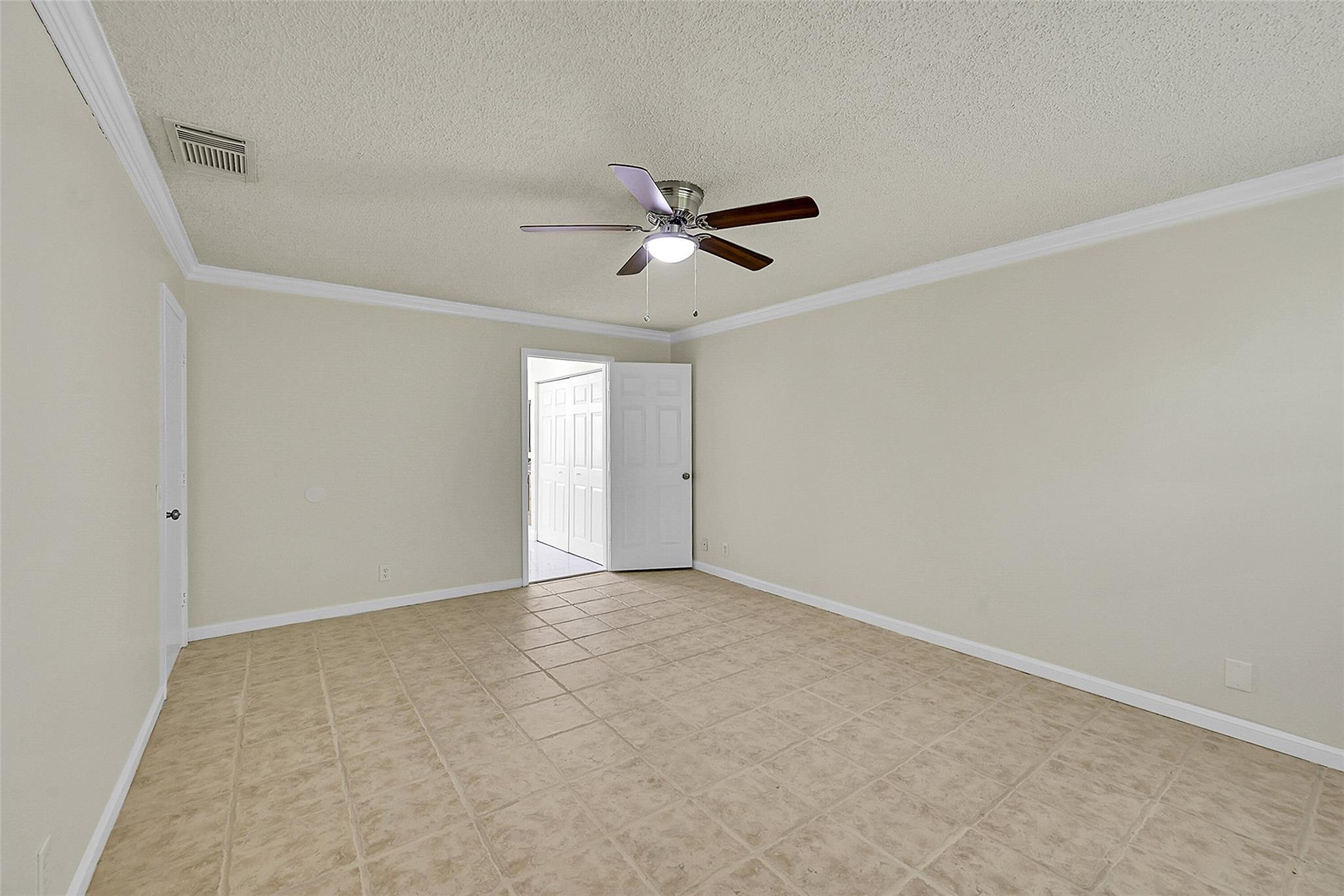 7379 Santa Monica Dr