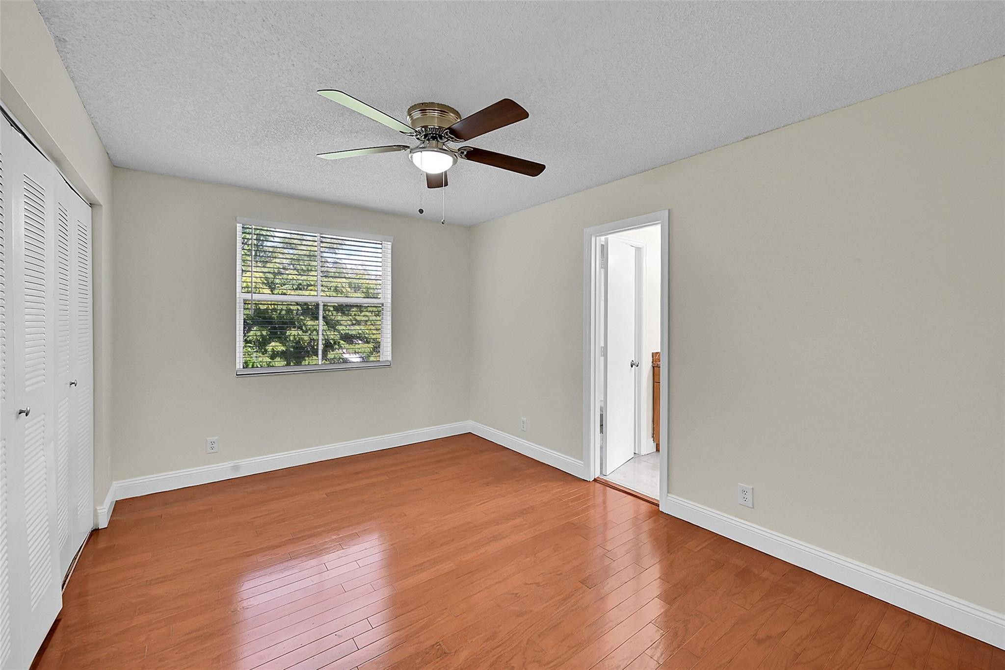 7379 Santa Monica Dr