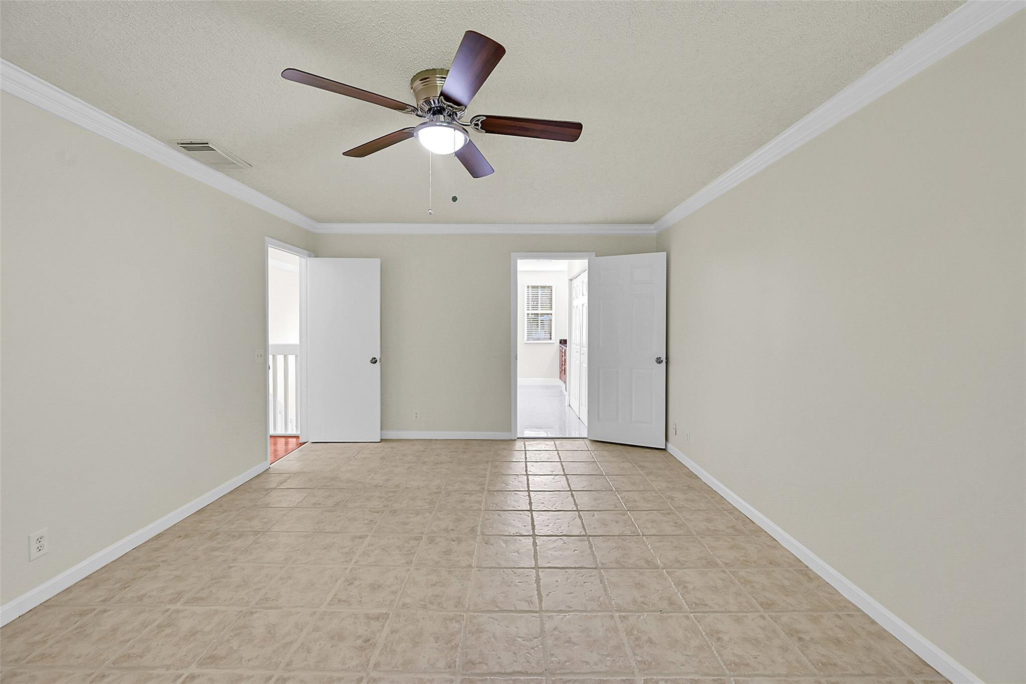 7379 Santa Monica Dr