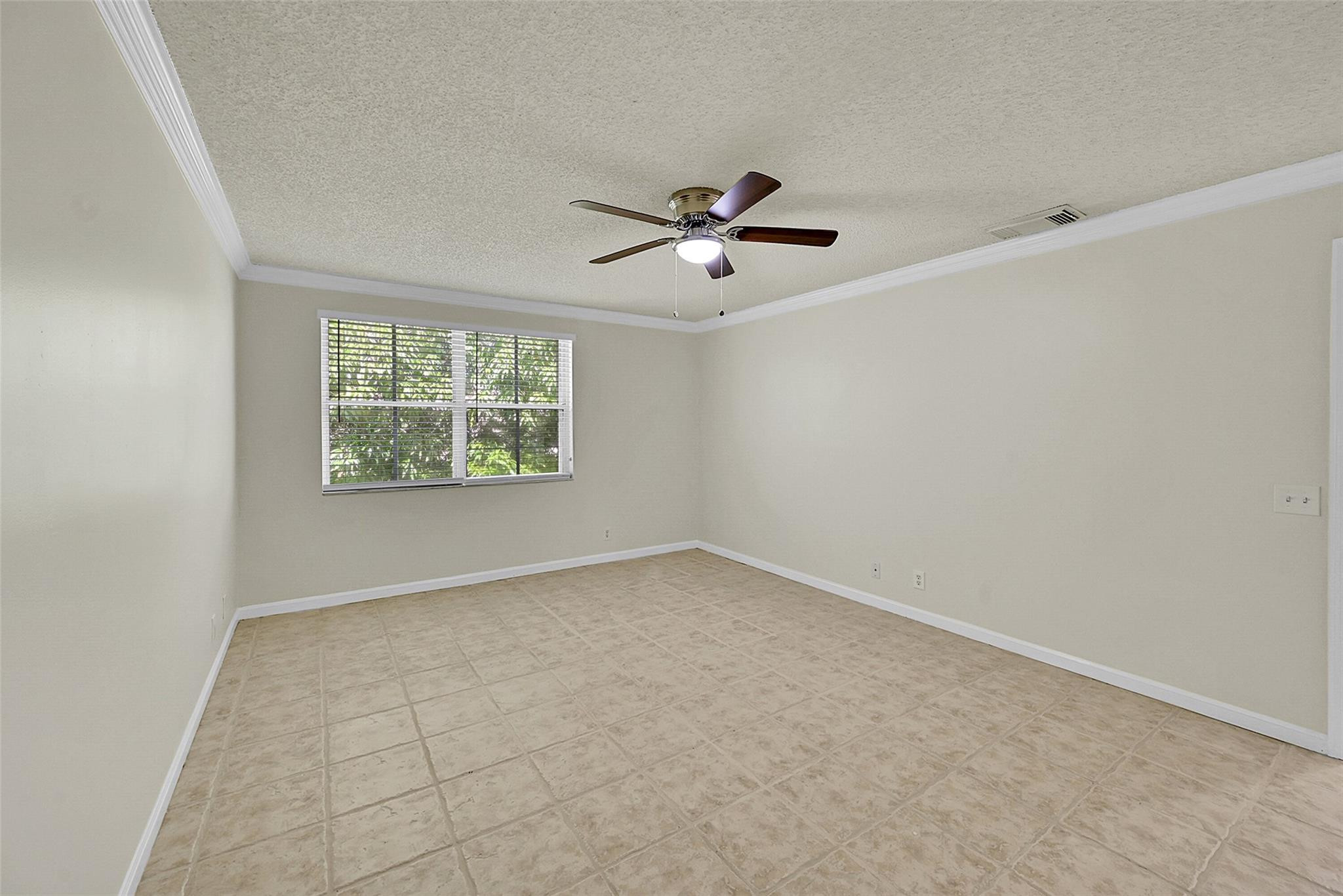 7379 Santa Monica Dr