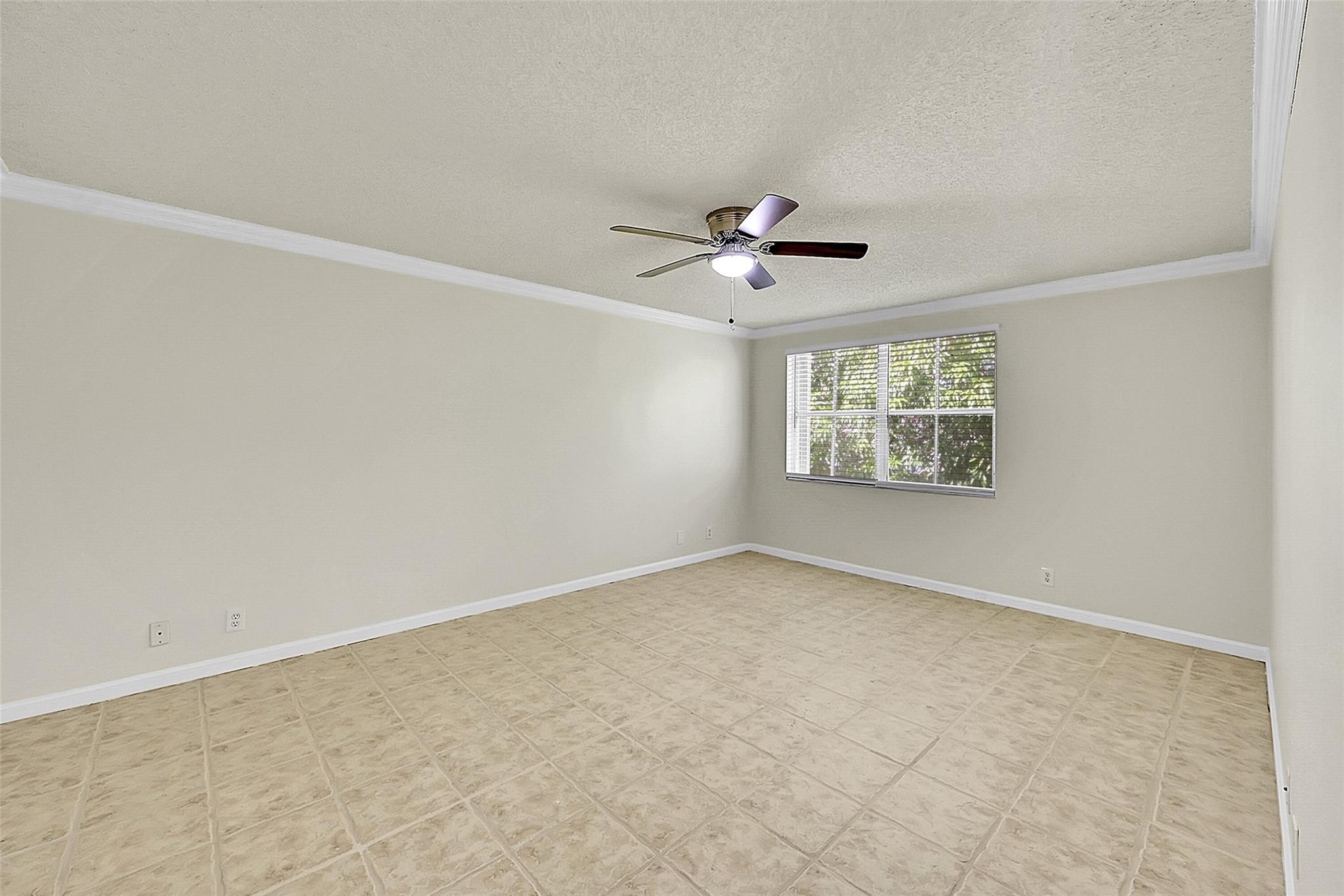 7379 Santa Monica Dr