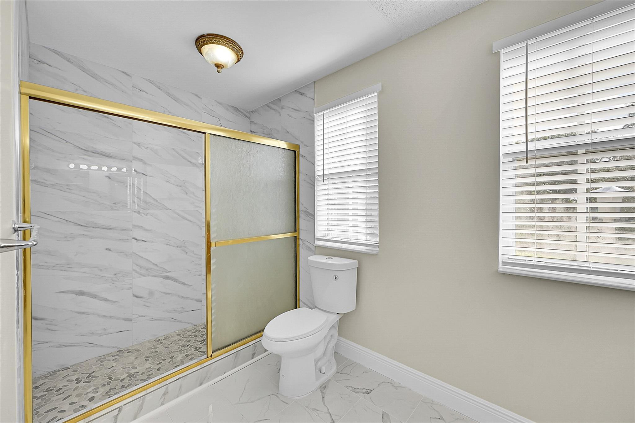 7379 Santa Monica Dr