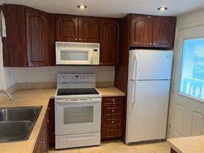 320 NE 12th Ave 503