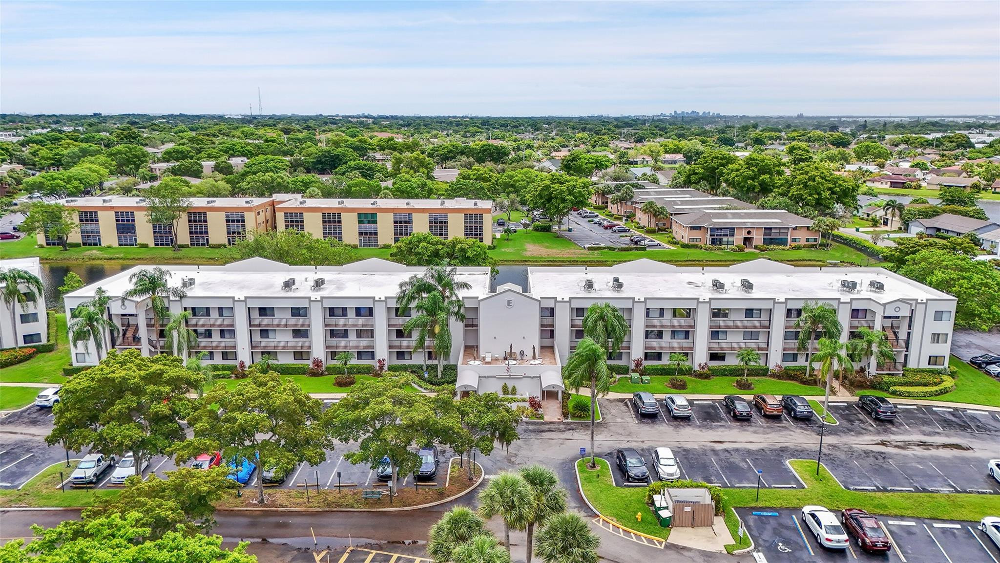 10368 E Clairmont Cir 303