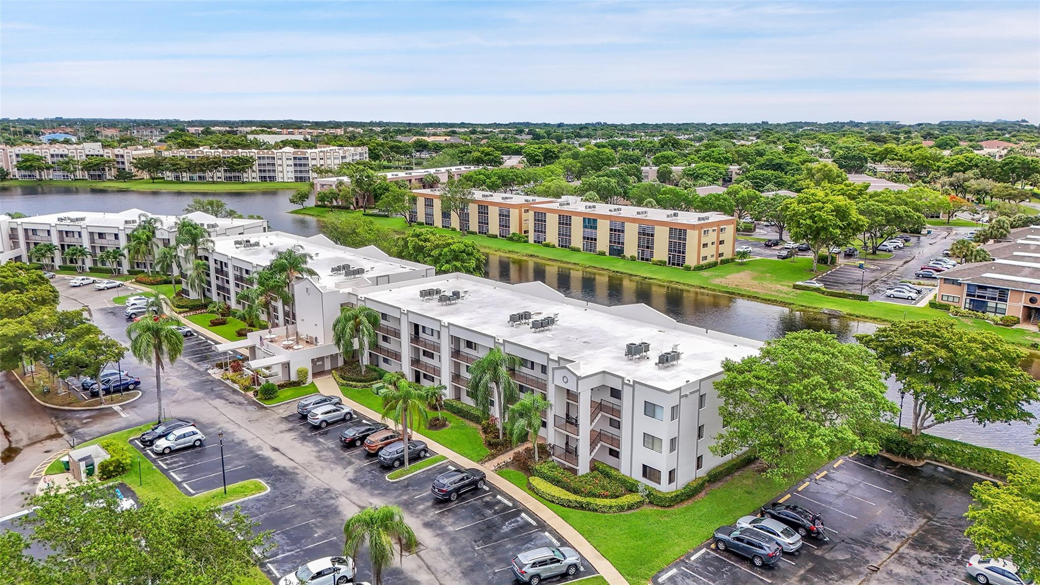 10368 E Clairmont Cir 303