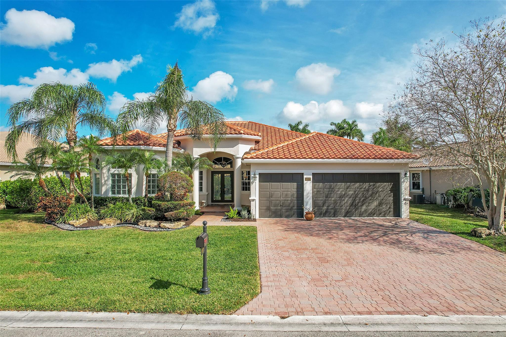 4971 NW 120th Ave
