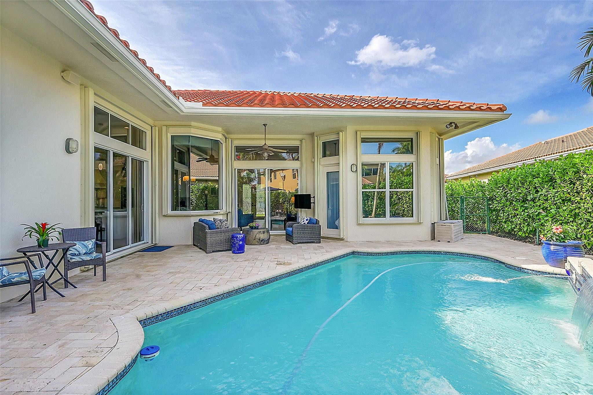 4971 NW 120th Ave