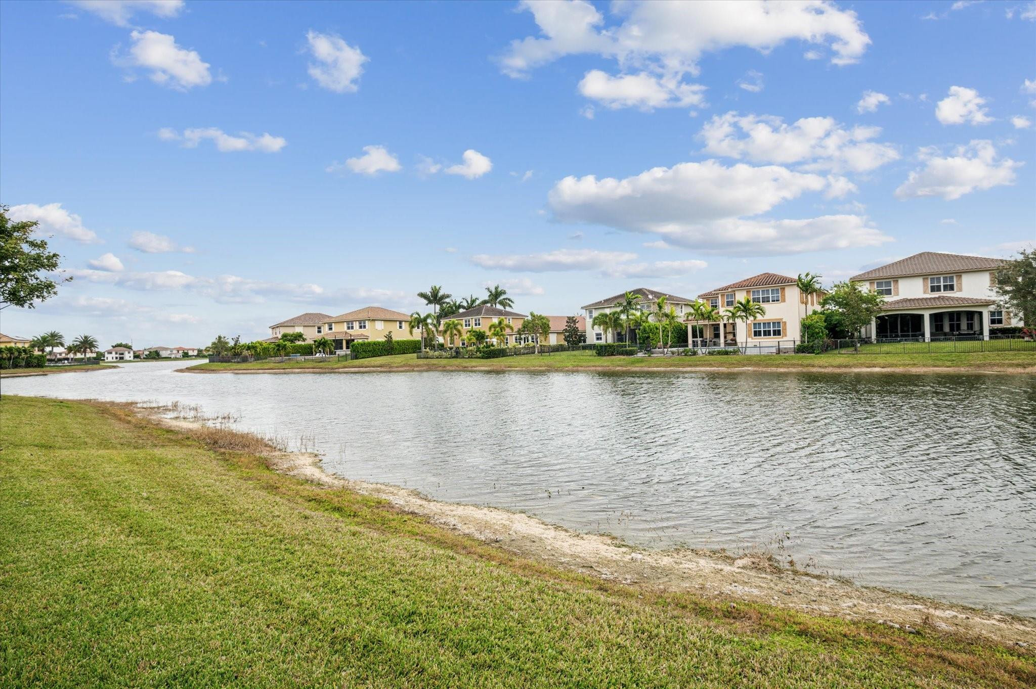 8540 Lakeside Dr