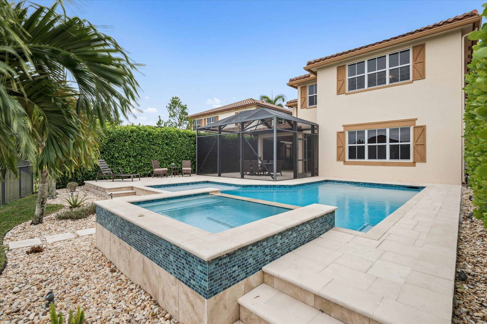 8540 Lakeside Dr