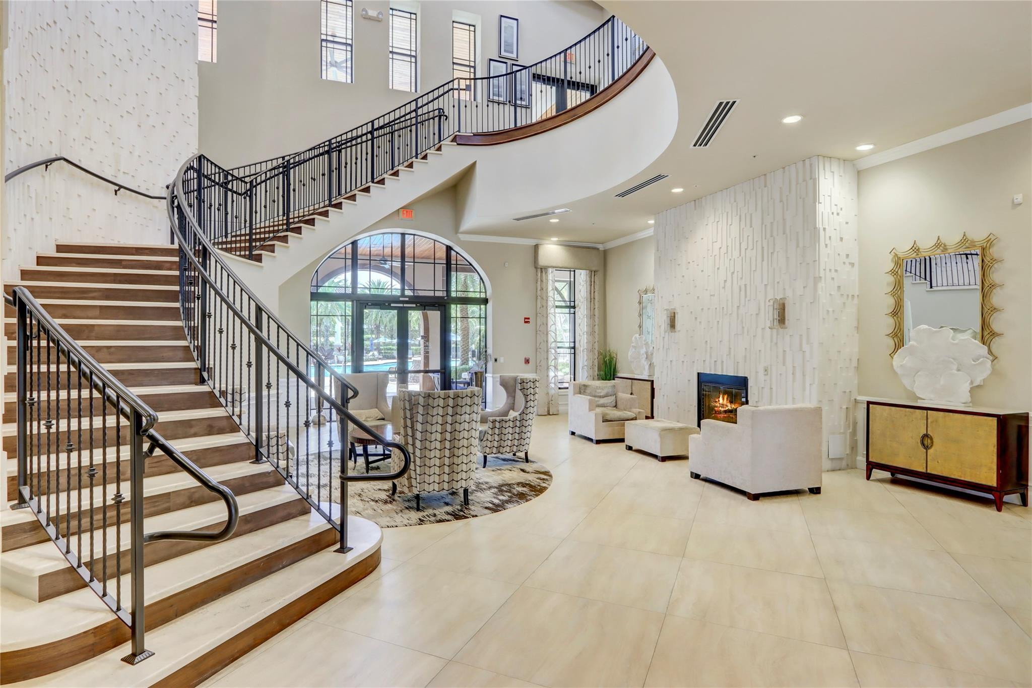 8540 Lakeside Dr