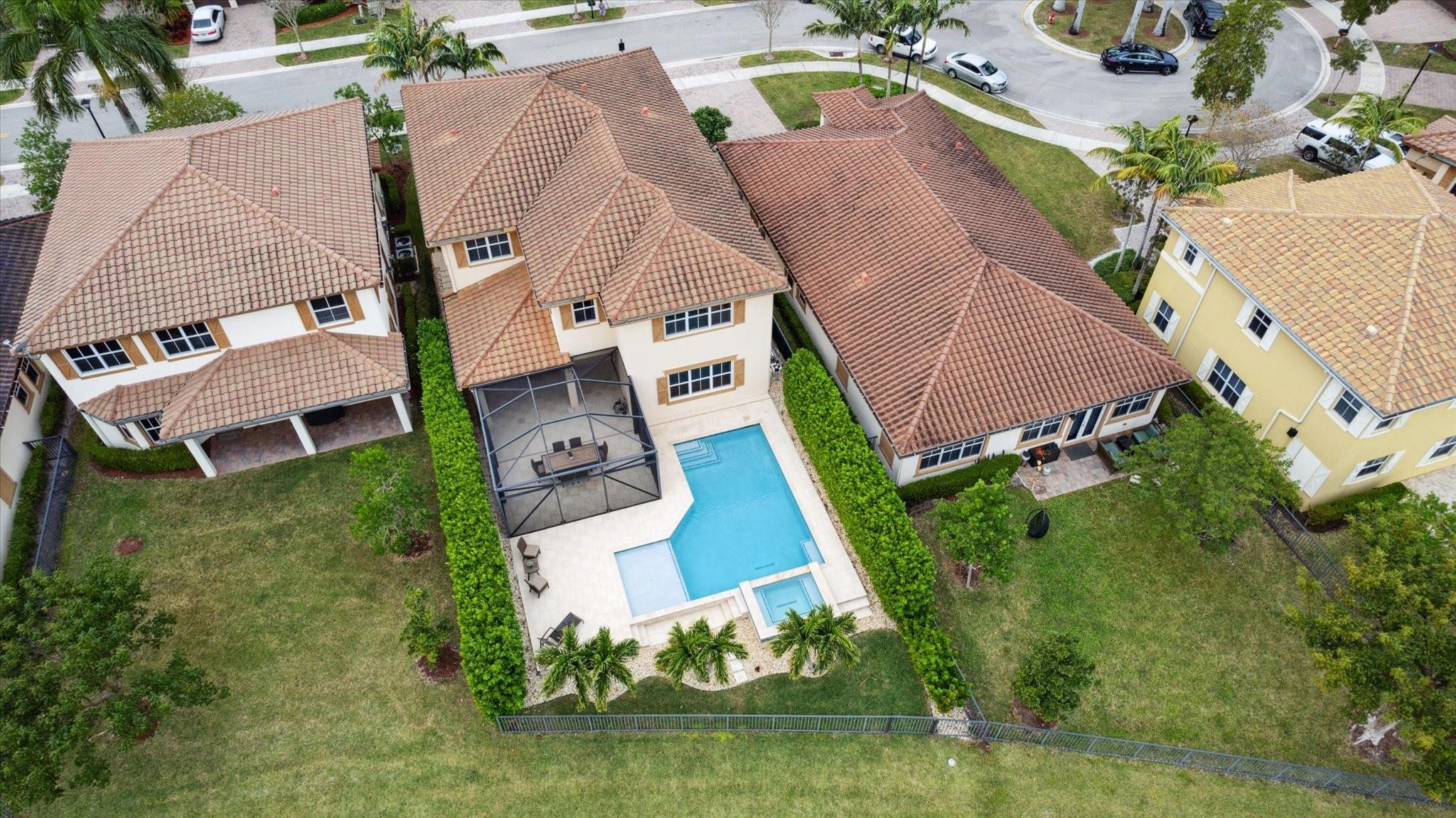 8540 Lakeside Dr
