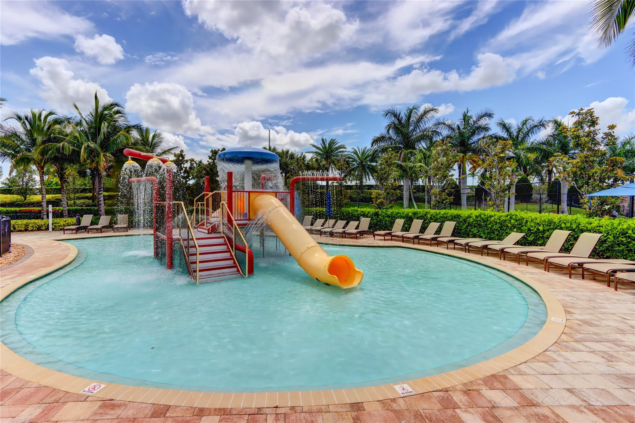 8540 Lakeside Dr