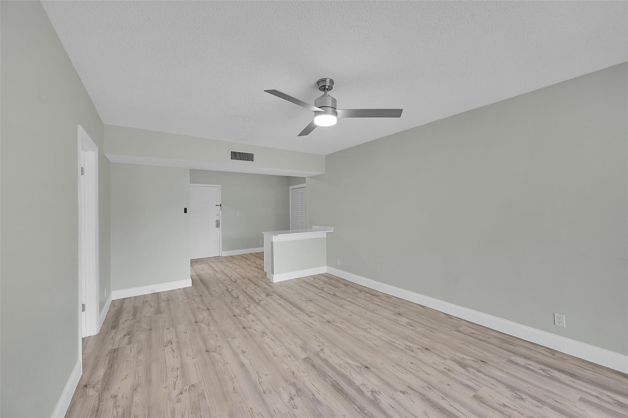450 NW 20th St 3030