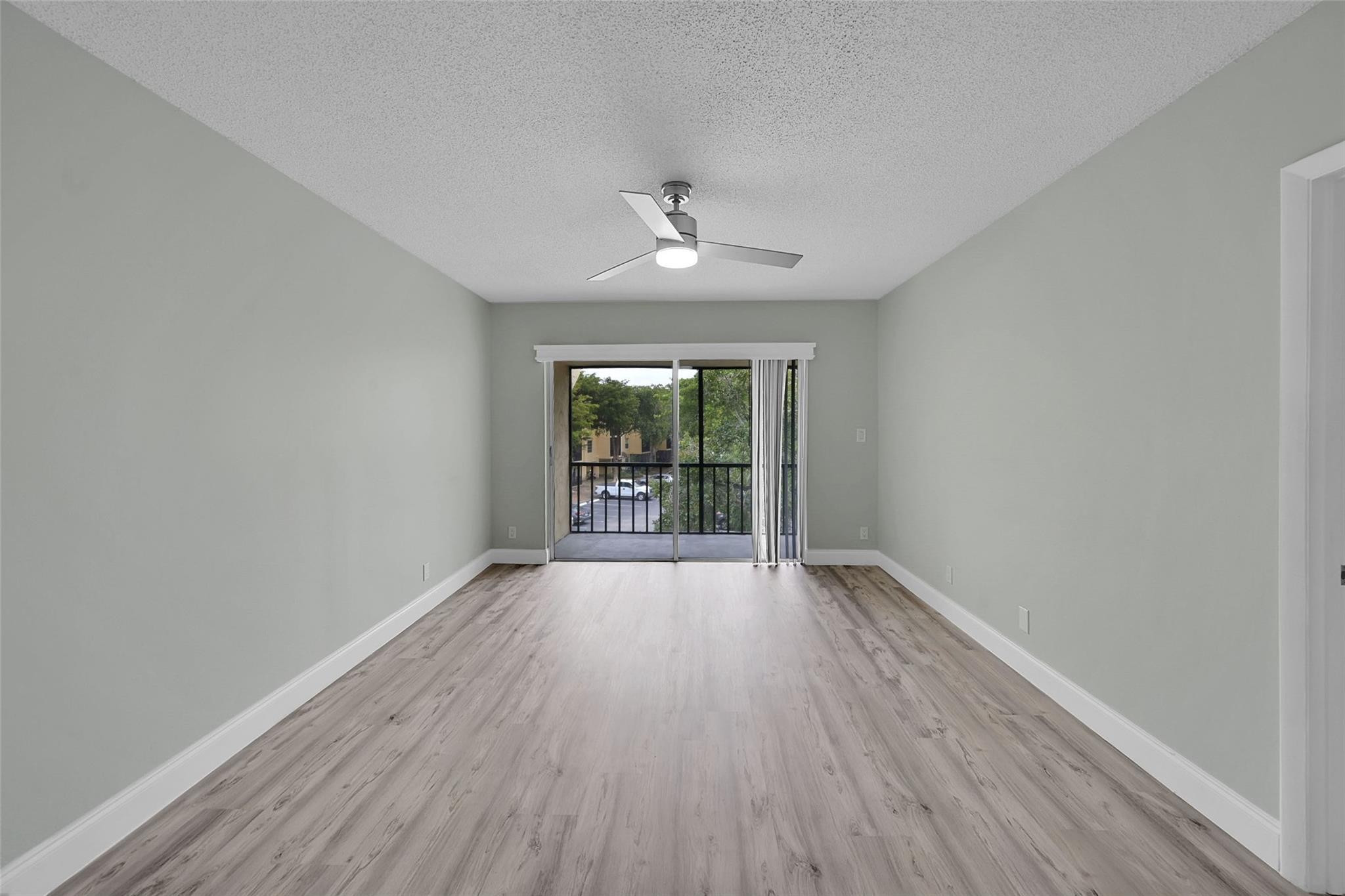 450 NW 20th St 3030