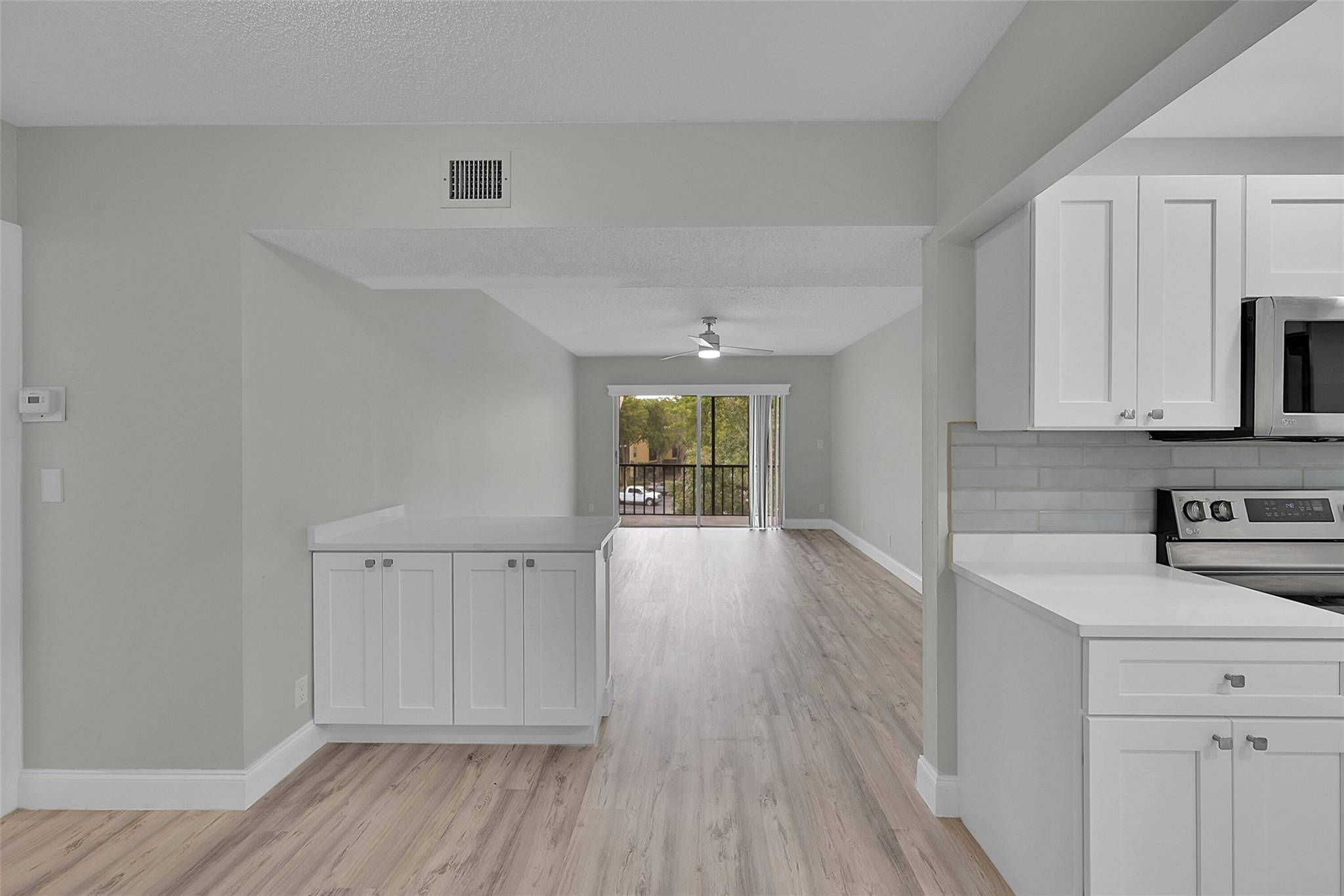 450 NW 20th St 3030