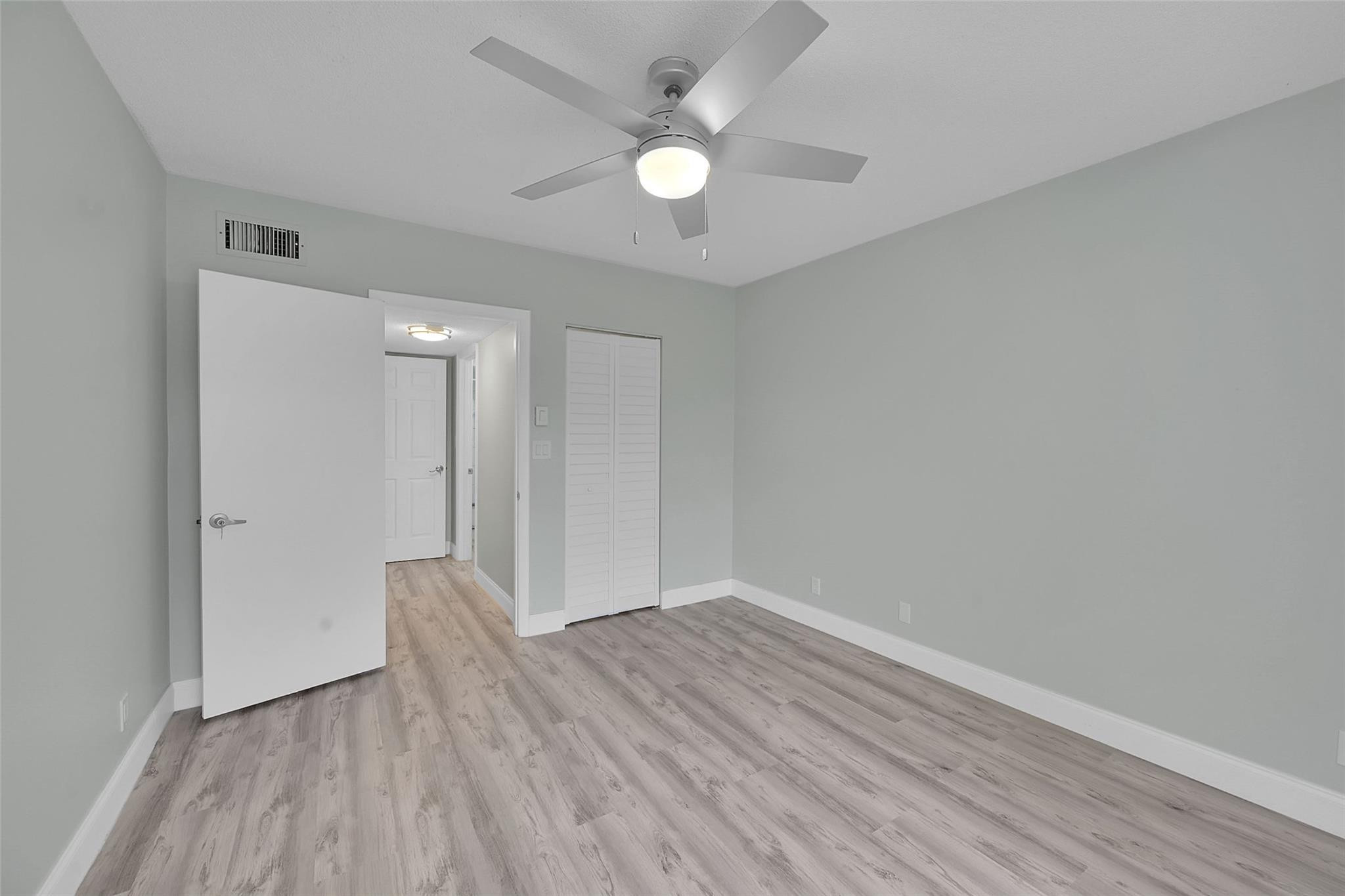 450 NW 20th St 3030