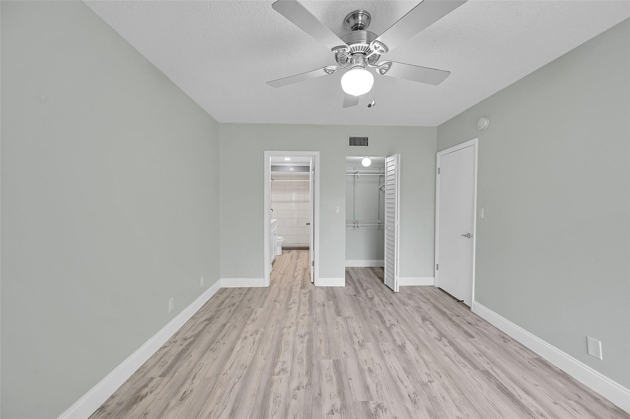 450 NW 20th St 3030
